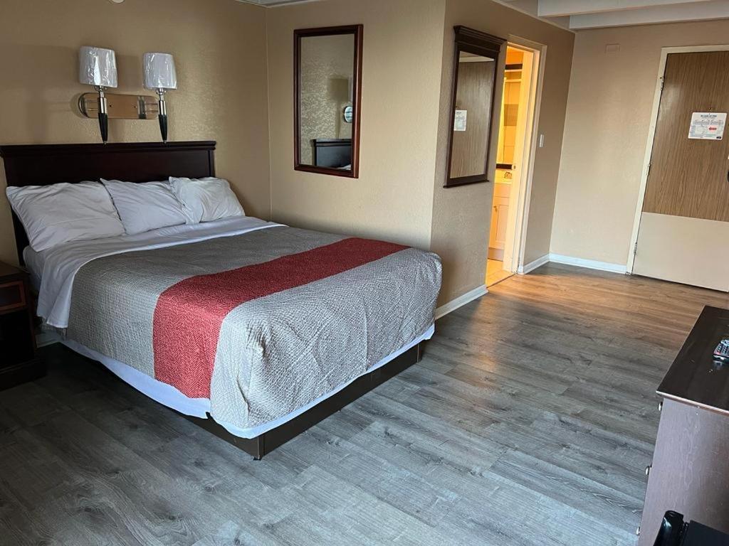 רוקפורד Hotel Weston Rfd מראה חיצוני תמונה
